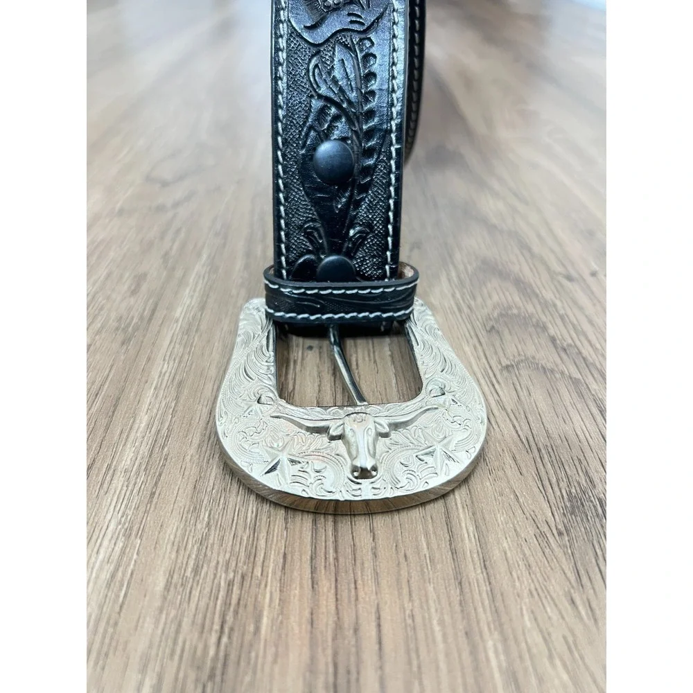 Cerrito Black Leather Belt 42 Embossed Floral Tooled Silver Tone Buckle Longhorn